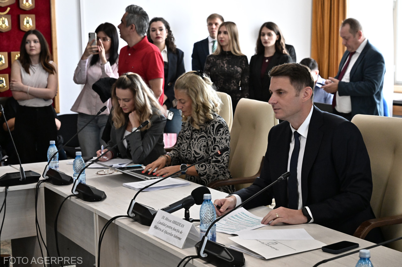 Audierea ministrului propus de premierul desemnat Siegfried Mureșan pentru Ministerul Afacerilor Interne, Mircea Abrudean, în cadrul comisiilor de specialitate din Parlament, 29 septembrie 2026, București. | Foto: MIHAI POZIUMSCHI / AGERPRES FOTO