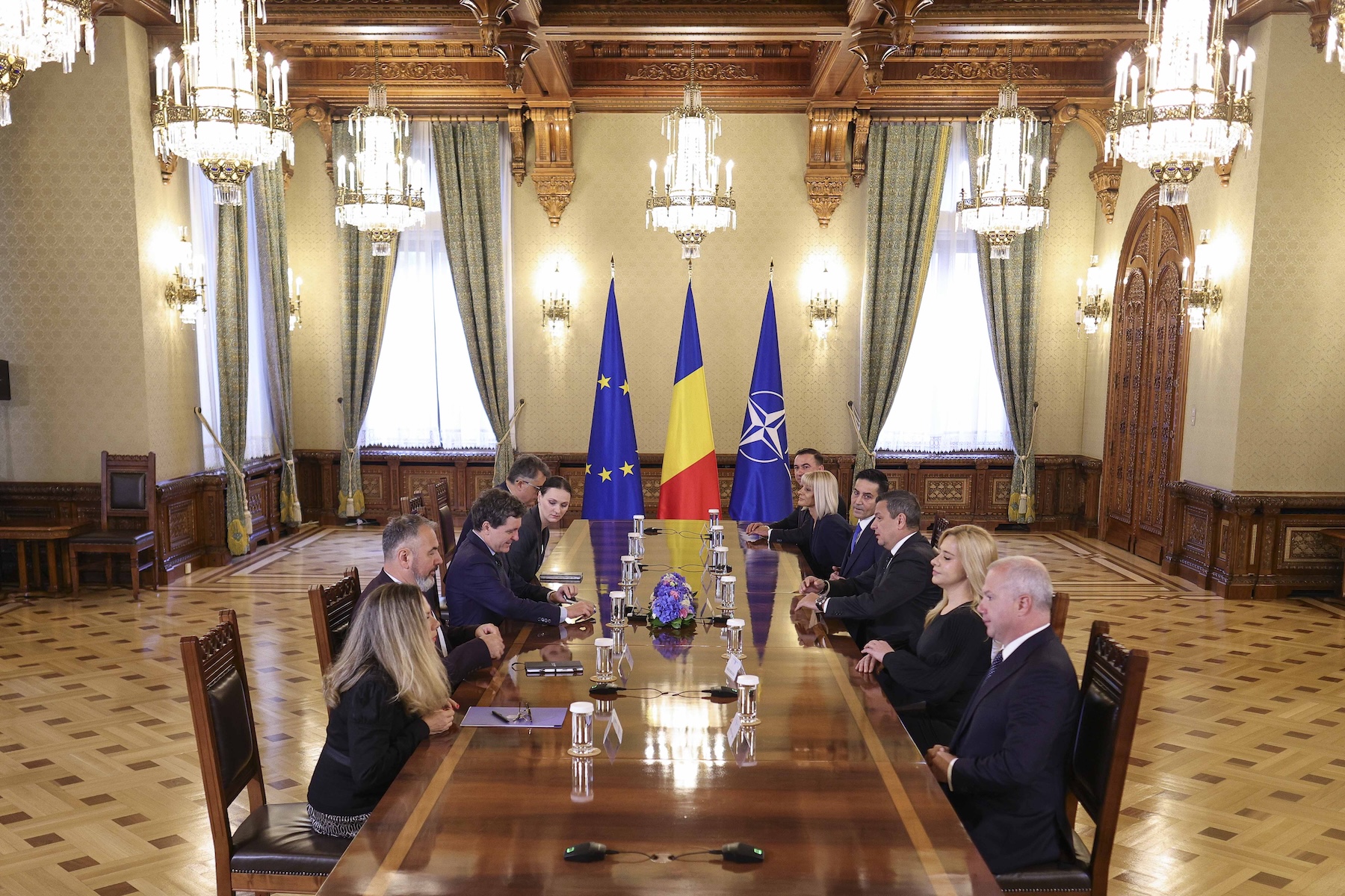 Președintele României, Nicușor Dan, a chemat partidele parlamentare la consultări, luni, 5 octombrie 2026. Fotografie realizată joi, 17 septembrie 2026, la consultările cu PSD. | Foto: Inquam Photos / Octav Ganea