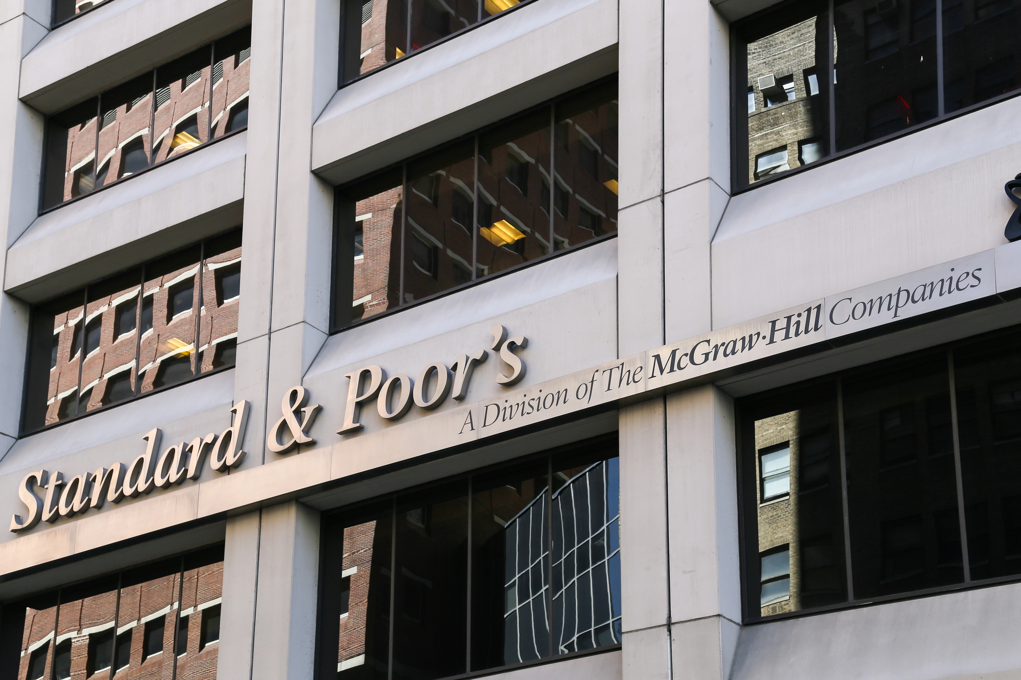 S&P a confirmat rating-ul suveran al României la nivel BBB- | Foto: DepositPhotos.com
