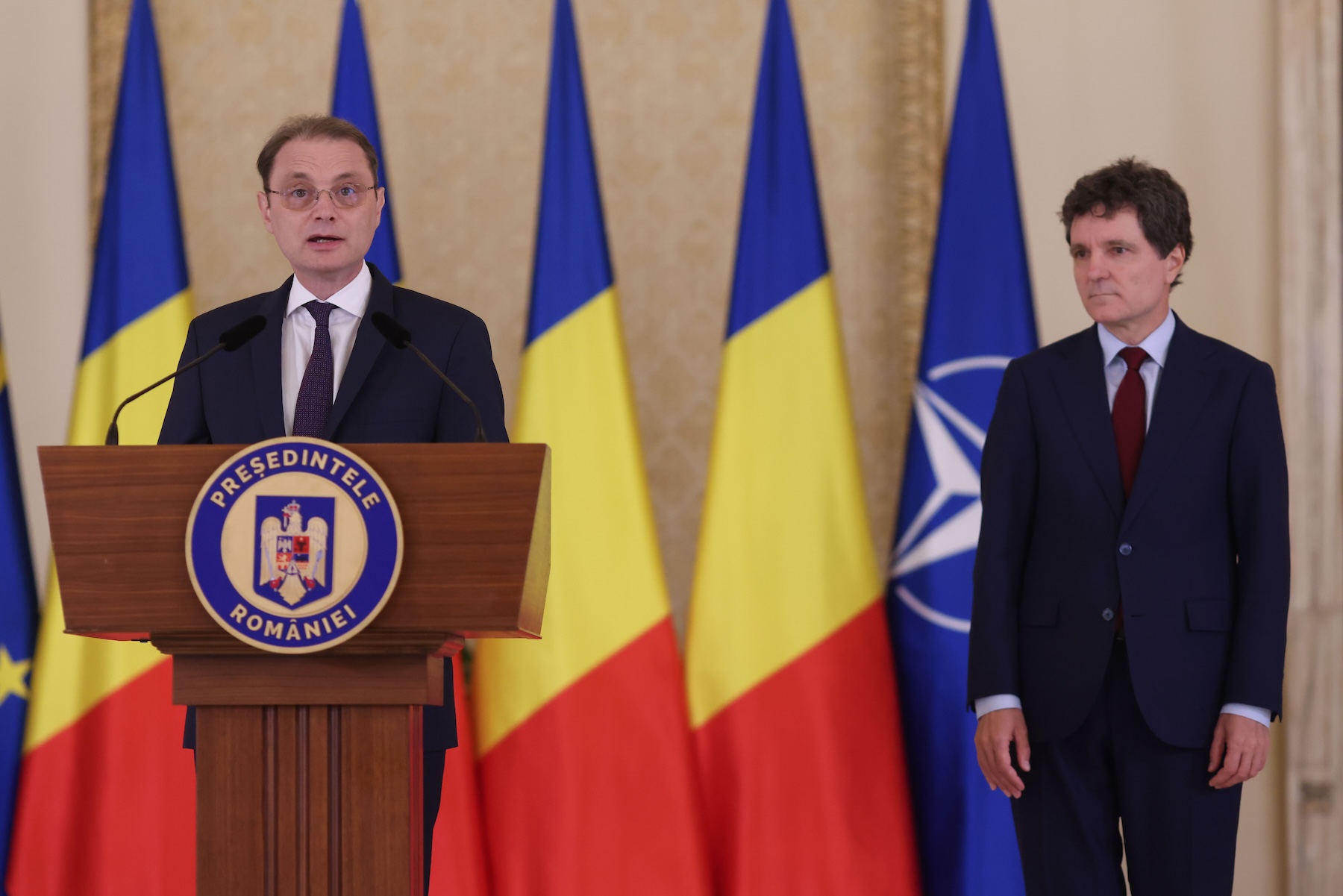 PNL urmează să decidă dacă îl va susține pe premierul Luca Niculescu pentru a forma un Guvern | Foto: Inquam Photos / George Călin