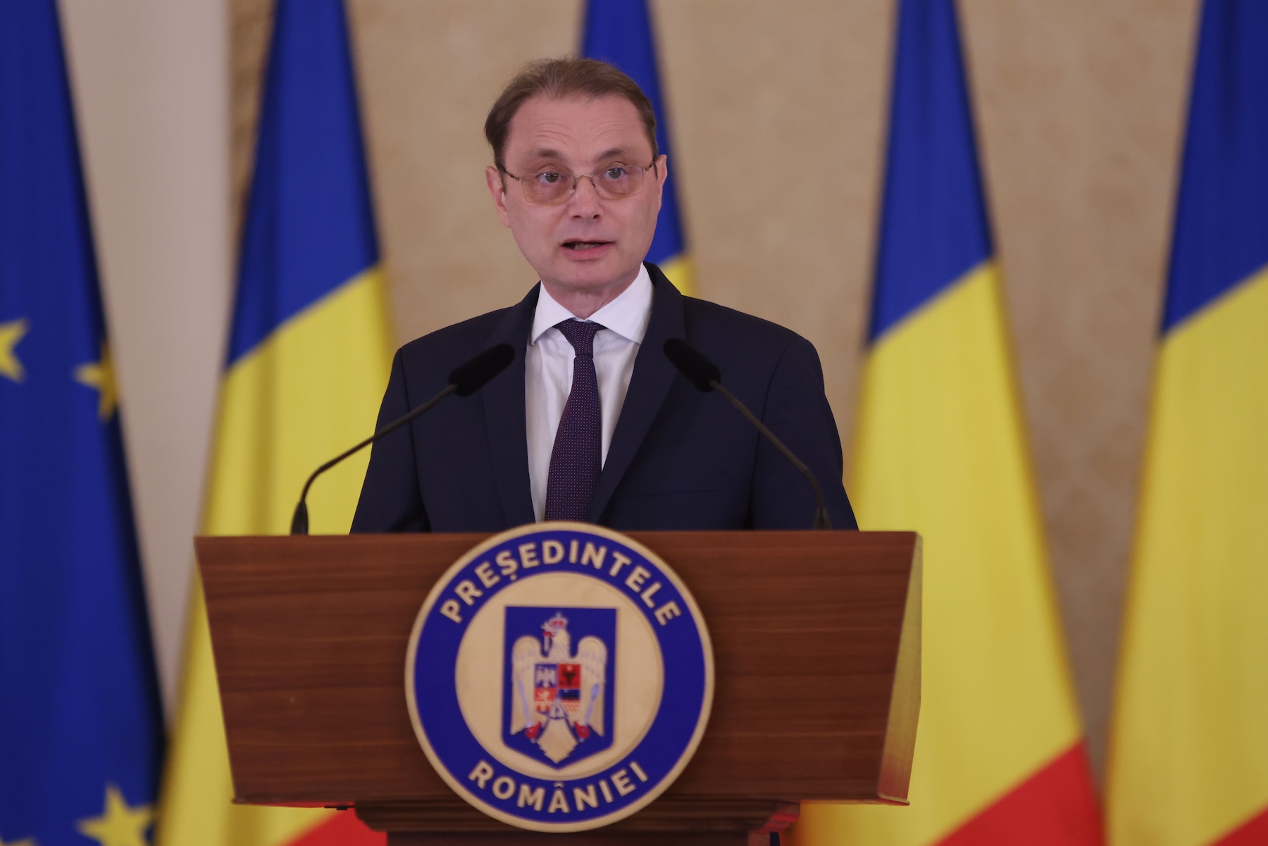 Premierul desemnat, Luca Niculescu: „Caut soluții pentru echilibrul politic și economic în România” | Foto: Inquam Photos / George Călin