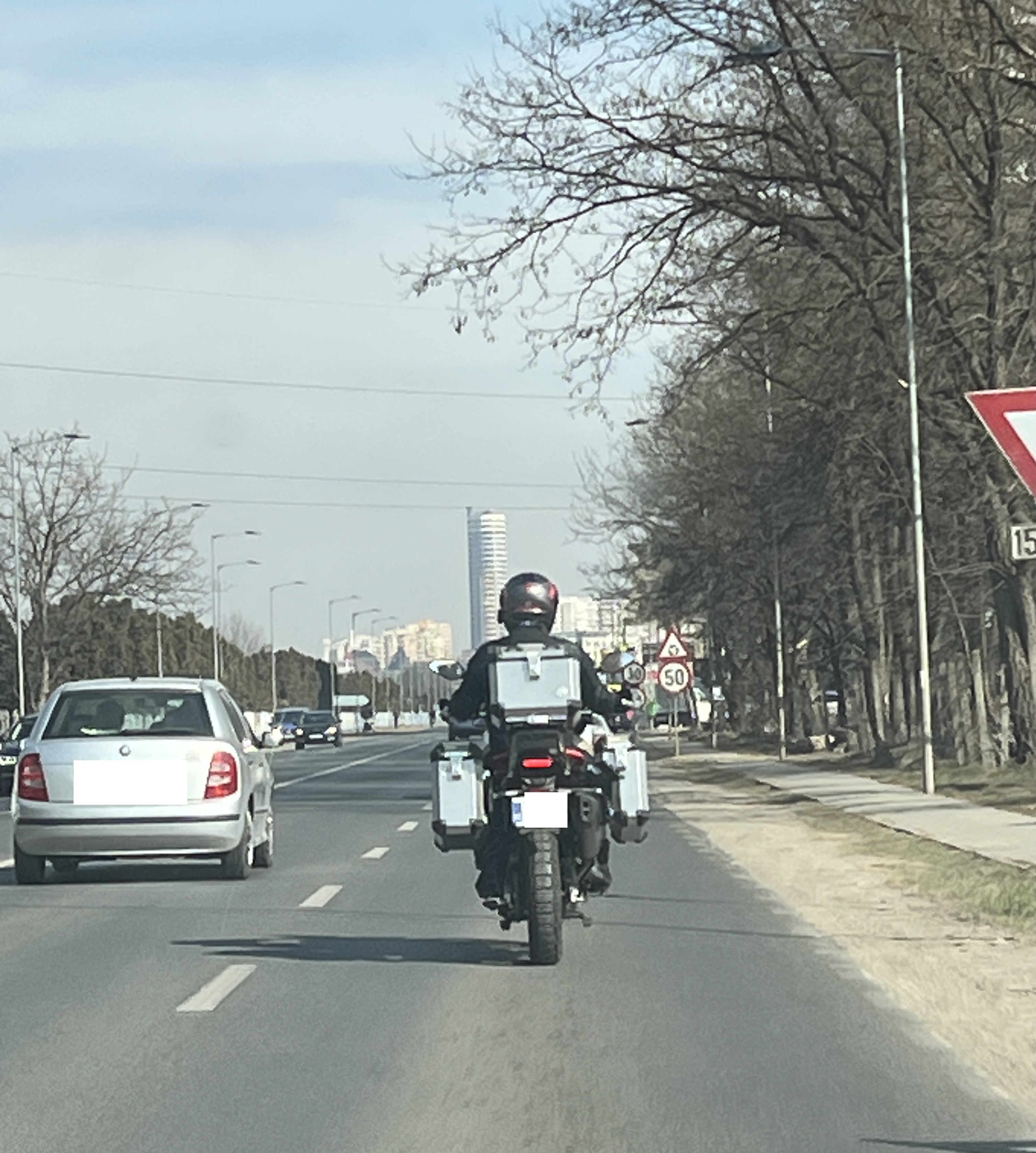 Motociliștii vor putea utiliza benzile de transport în comun | Foto: monitorulcj.ro