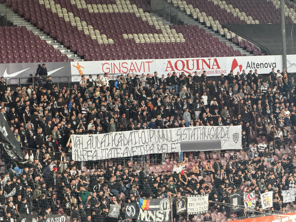 Fanii Universităţii şi-au surclasat rivala din oraş şi în tribune / Foto: Sergiu CRĂCIUN, monitorulcj.ro