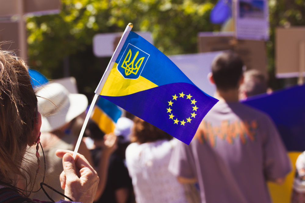 Aproape jumătate dintre români nu sunt de acord cu aderarea rapidă a Ucrainei la UE | Foto: DepositPhotos.com