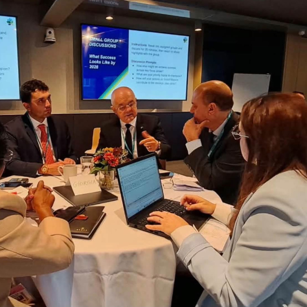 Emil Boc a participat la Bruxelles, în calitate de membru al conducerii Global Covenant of Mayors for Climate & Energy, alianță internațională a orașelor implicate în combaterea schimbărilor climatice. | Foto: Facebook Emil BOC