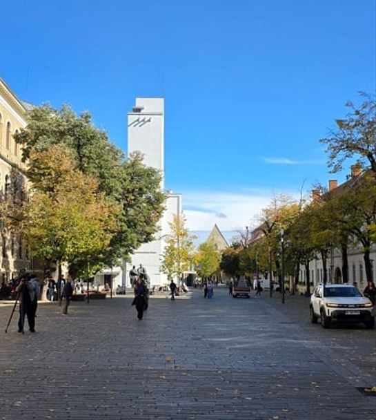 Alertă falsă cu bombă, la Liceul Báthory István: Poliția nu a identificat „elemente” care să indice existența unui pericol|Foto: monitorulcj.ro