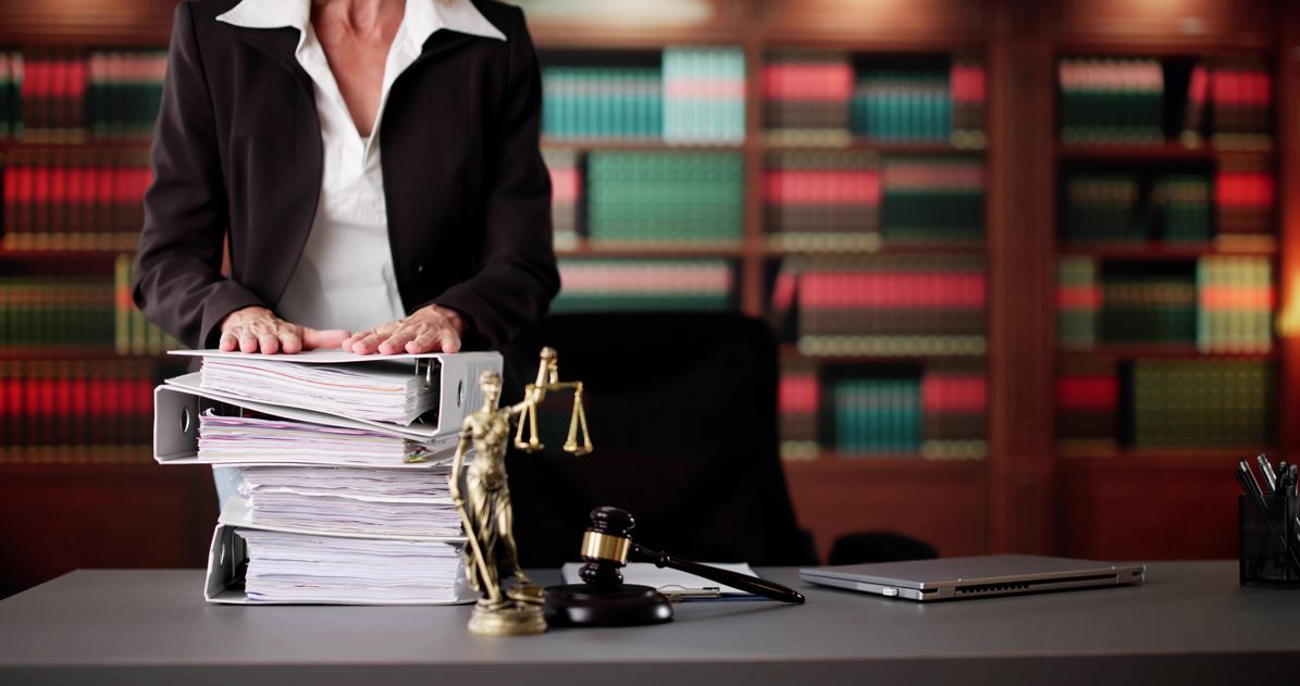 Modificarea Legii avocaturii și a Codului civil generează controverse: Contabilii autorizați din România denunță un „monopol profesional” pregătit de parlamentari| Foto: DepositPhotos.com