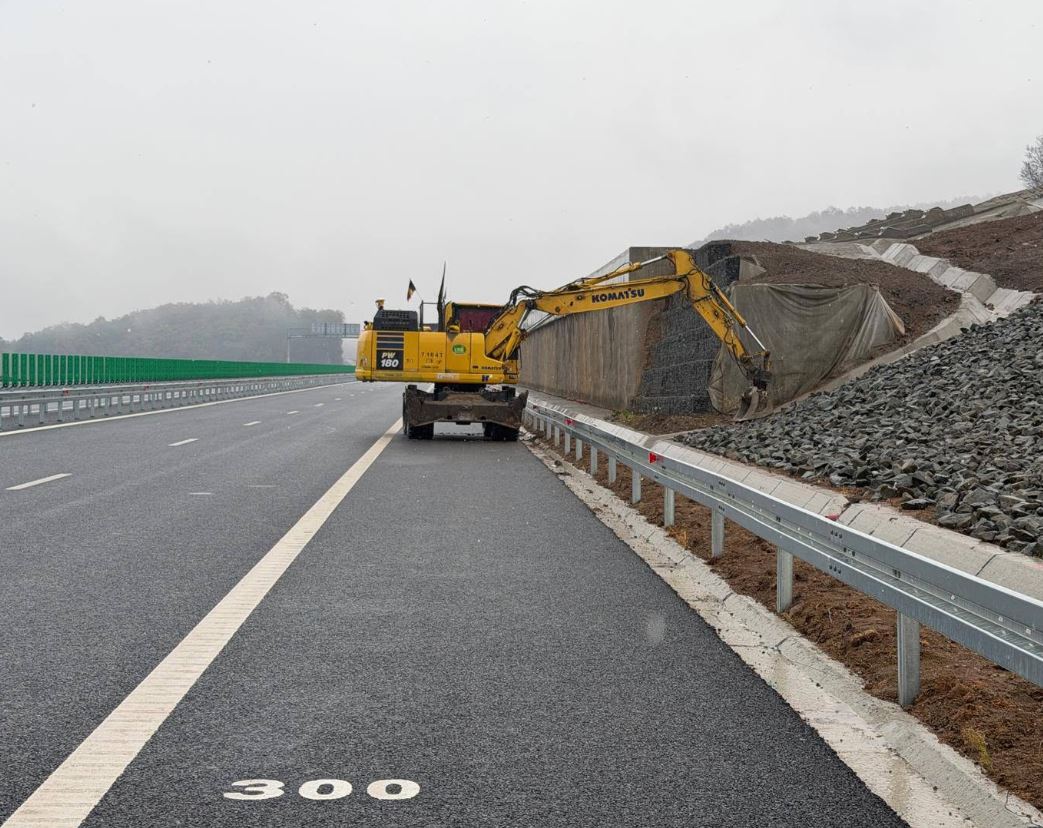 Autostrada Transilvania: 181 de km noi de autostradă, deschiși circulației pe final de an|Foto: Cristian Pistol - Facebook