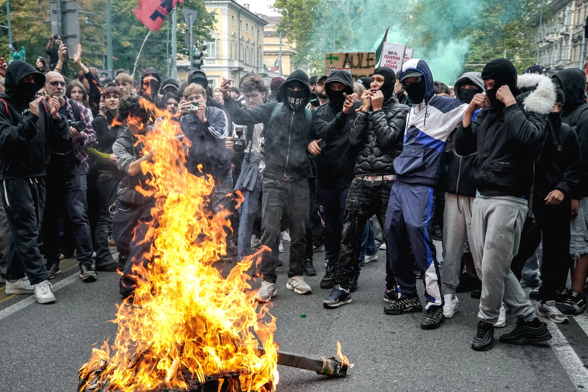 Proteste de amploare în Europa: Aproape 1.000 de persoane au fost arestate în Franța|Foto: EPA/Tino Romano/AGERPRES