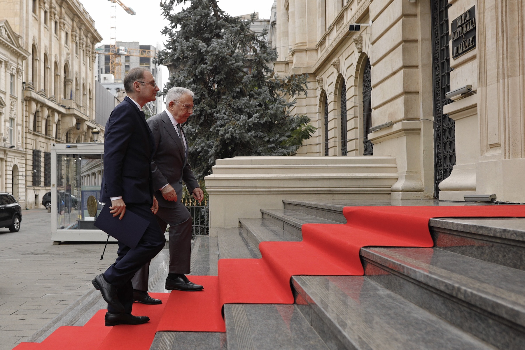 Prim-ministrul Luca Niculescu s-a întâlnit cu guvernatorul BNR, Mugur Isărescu, luni, 26 octombrie 2026 | Foto: Inquam Photos / Mălina Norocea