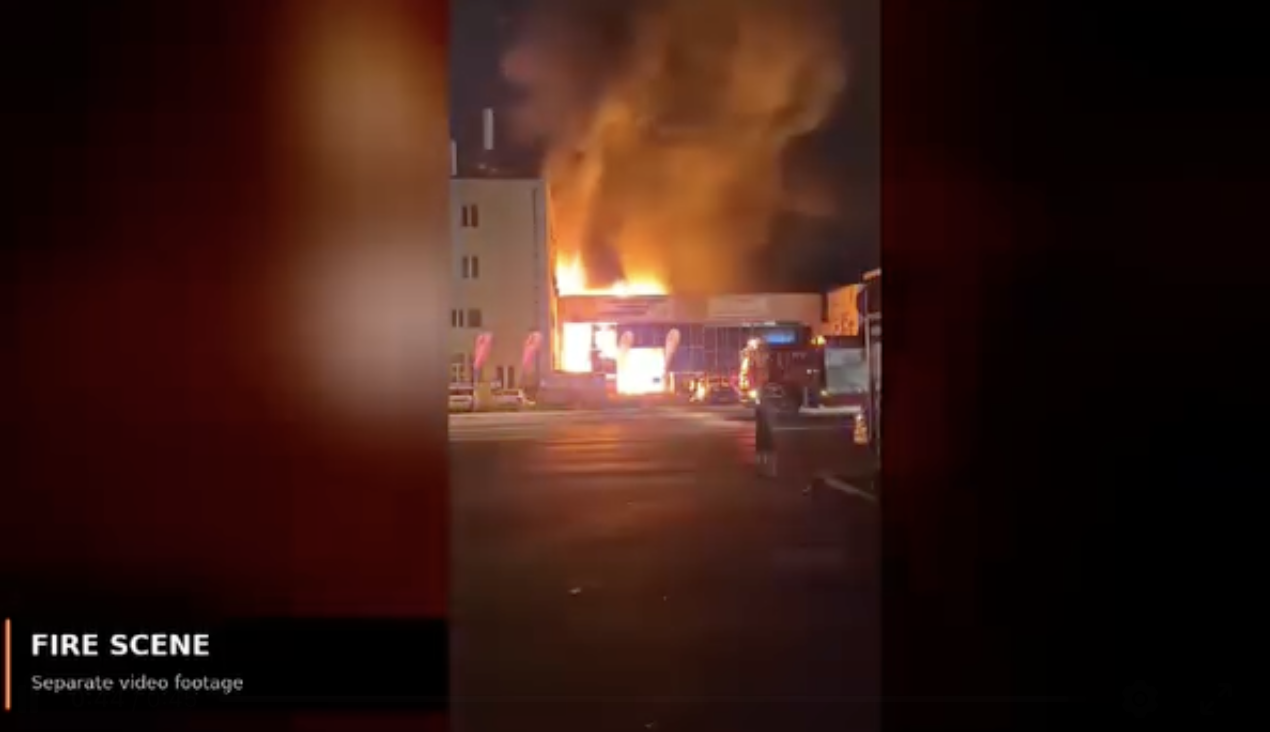 O rețea de sabotaj coordonată din Rusia s-ar afla în spatele incendiului izbucnit pe 14 septembrie 2026 pe platforma industrială Carfil din Brașov, susține Serviciul Român de Informații. | Foto: Facebook SRI