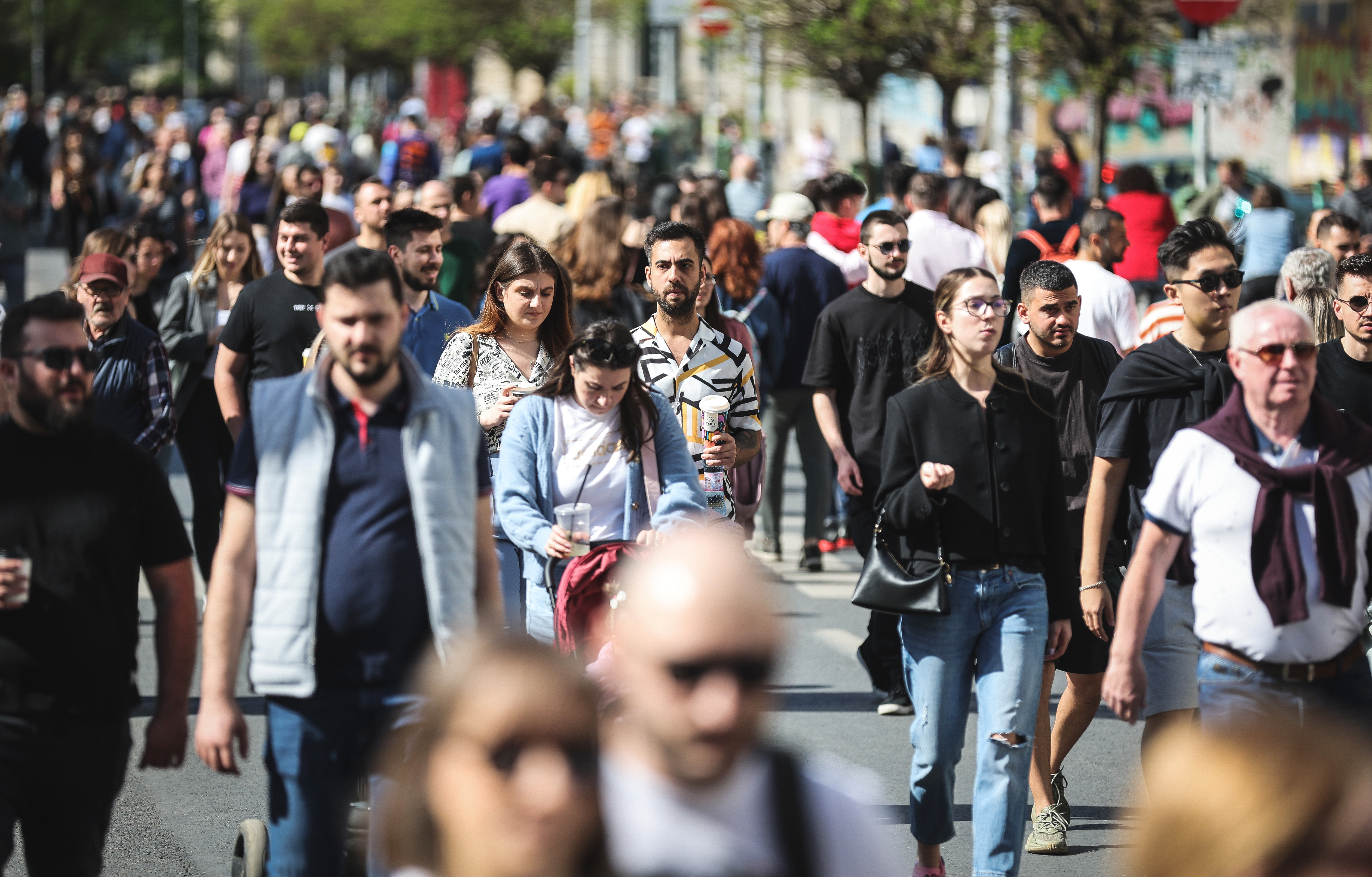 Diaspora, tot mai conectată cu România: Peste jumătate dintre români au legătură directă sau prin intermediul familiei cu diaspora. De ce depinde revenirea acasă?|Foto: RADU TUTA / AGERPRES FOTO
