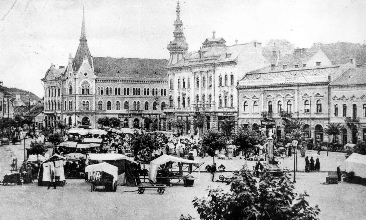 Fotografii inedite din CLUJUL VECHI. Piaţa Mihai Viteazu, aşa CUM NU