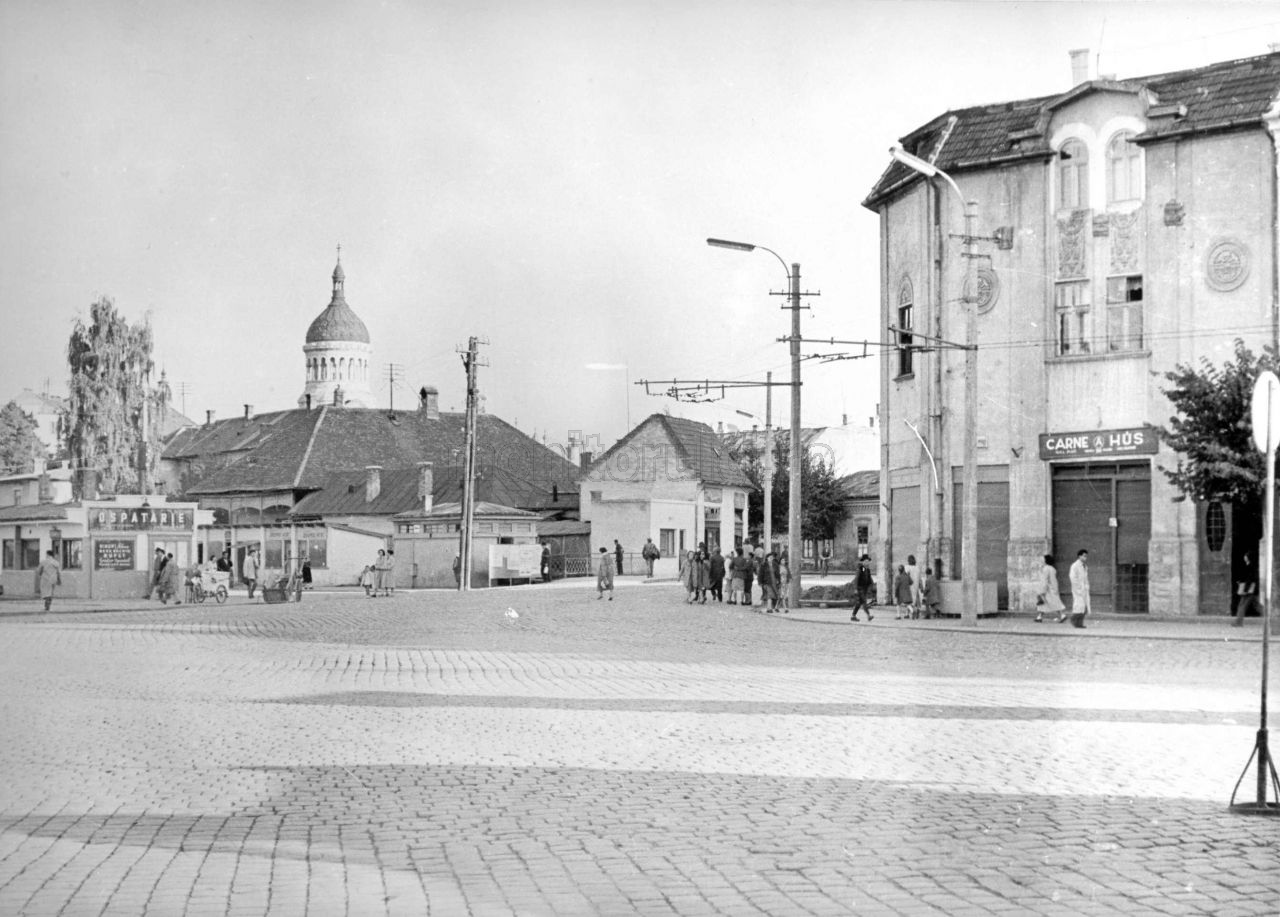 Fotografii inedite din CLUJUL VECHI. Piaţa Mihai Viteazu, aşa CUM NU