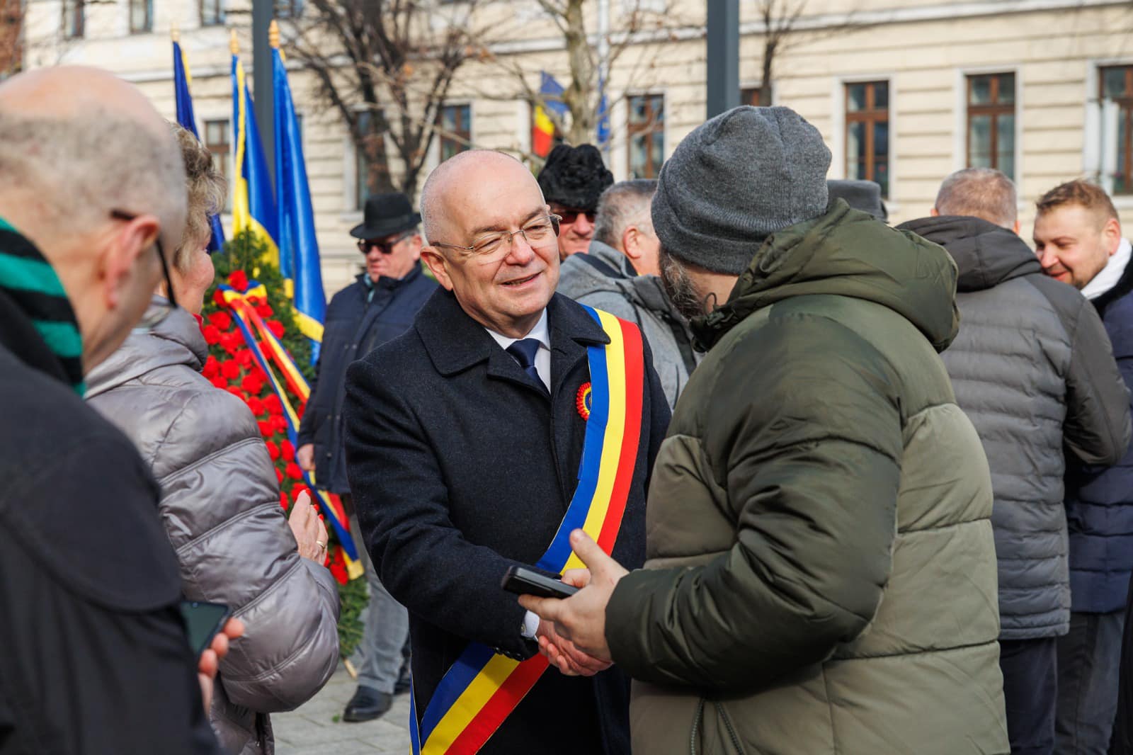 Emil Boc, în topul încrederii publicului. 1 din 3 români spune că are ...