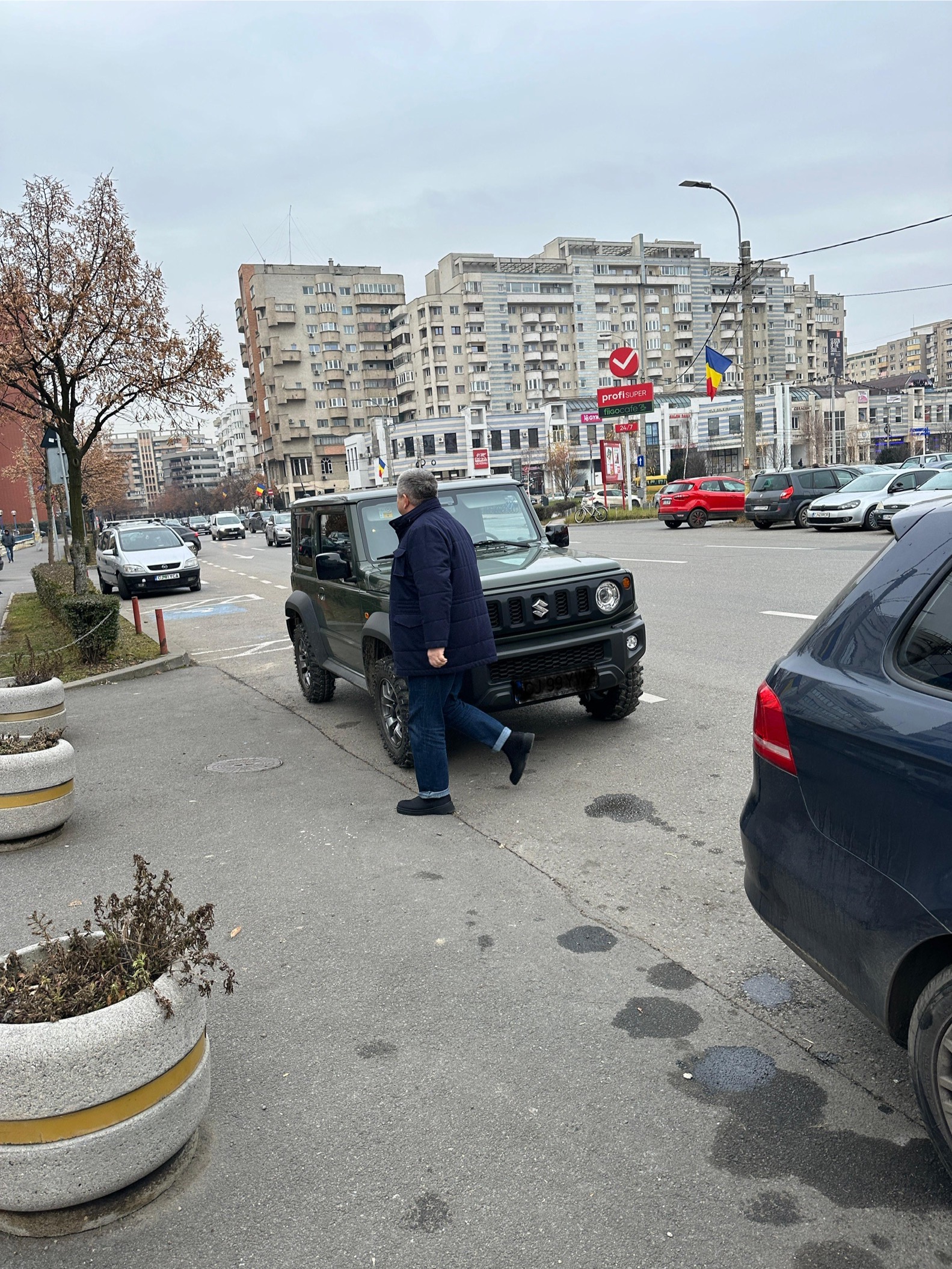 Noua achiziție a lui Alin Tișe, un Suzuky Jimny la mâna a doua. | Foto: cititor monitorulcj.ro