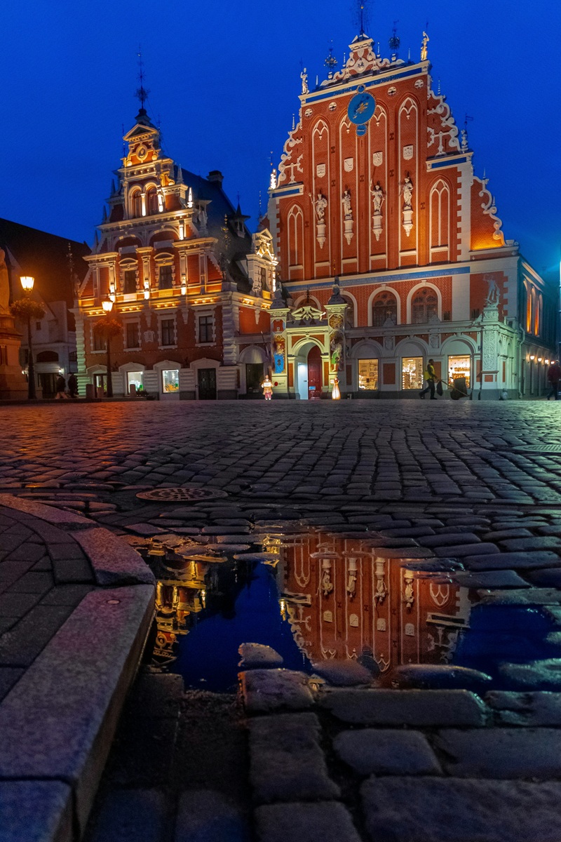Premieră. Zbor direct Cluj – Riga pentru promovarea Transilvaniei. O ...